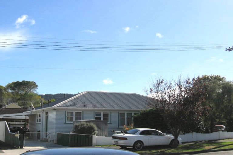 Photo of property in 15 Gower Street, Silverstream, Upper Hutt, 5019
