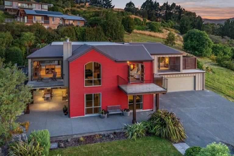 Photo of property in 17 Westview Place, Huntsbury, Christchurch, 8022