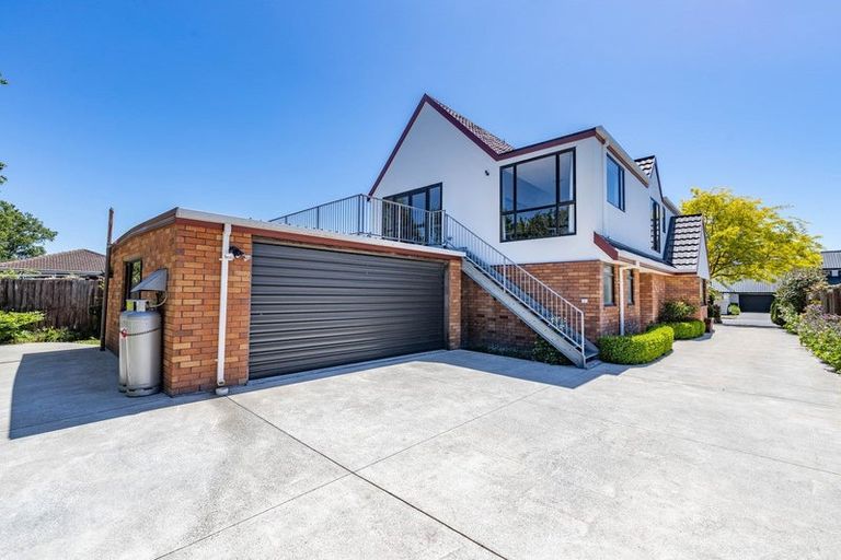 Photo of property in 72 Lowry Avenue, Redwood, Christchurch, 8051