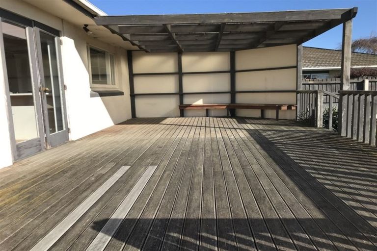 Photo of property in 745 Main North Road, Belfast, Christchurch, 8051