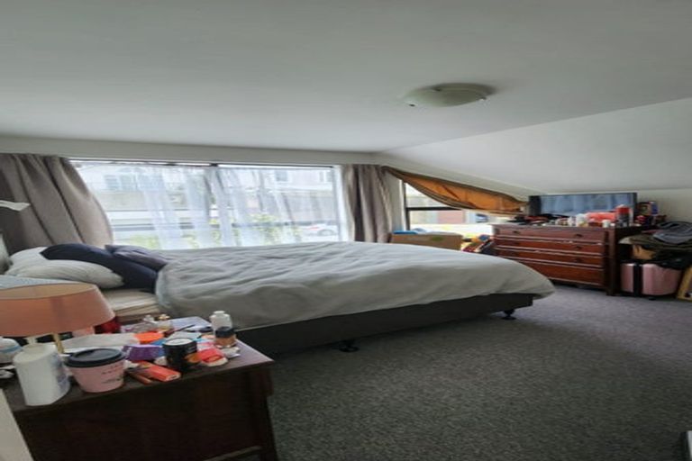 Photo of property in 35 Macdonald Crescent, Te Aro, Wellington, 6011