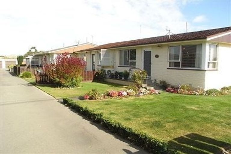 Photo of property in 3/113 Middlepark Road, Sockburn, Christchurch, 8042