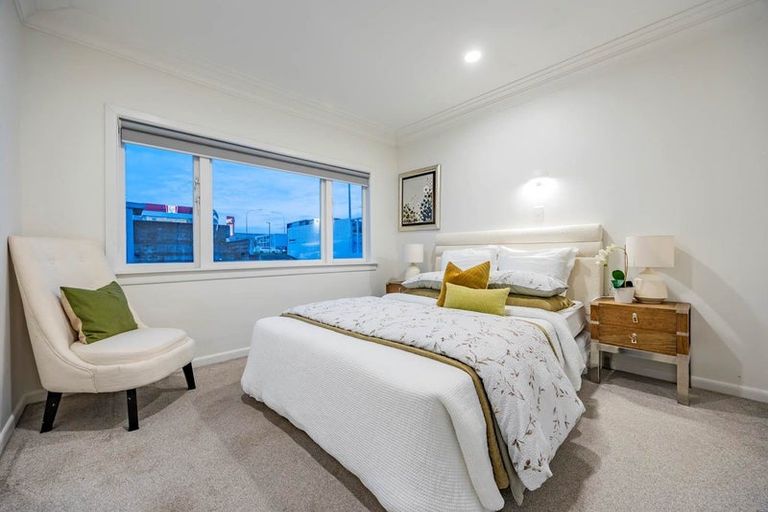 Photo of property in 1/14 Taharoto Road, Takapuna, Auckland, 0622