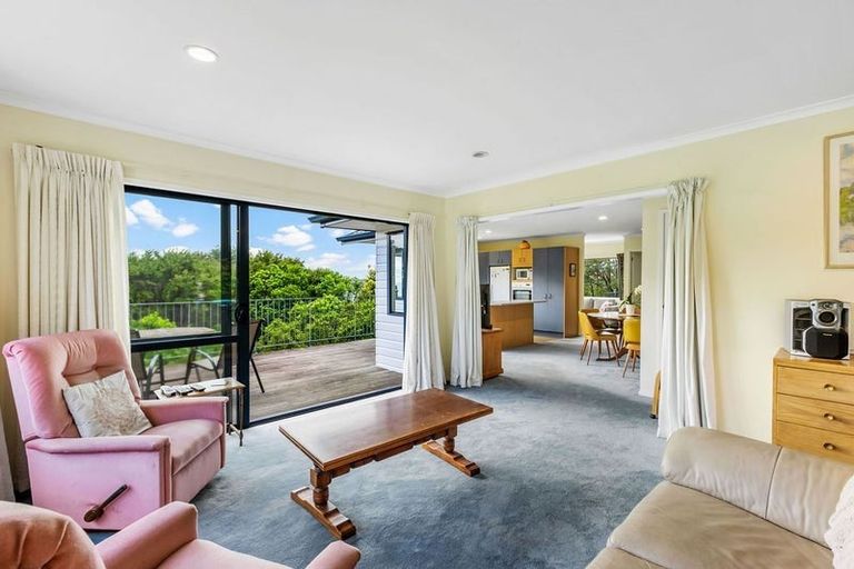 Photo of property in 37 Cochrane Avenue, Arkles Bay, Whangaparaoa, 0932