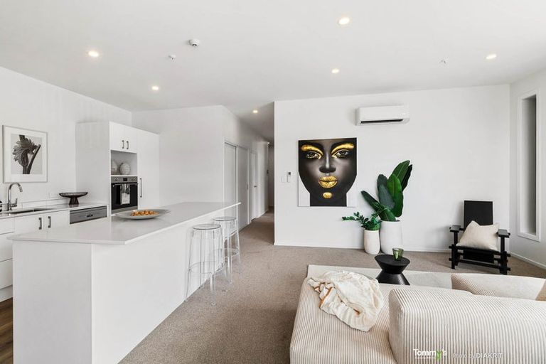 Photo of property in 301/2 Onepu Road, Kilbirnie, Wellington, 6022