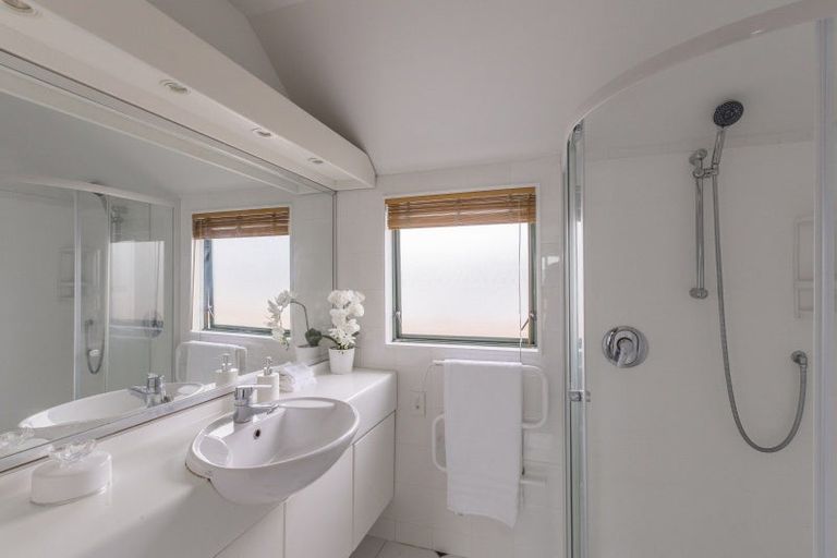 Photo of property in 3b/25 Maclean Street, Paraparaumu Beach, Paraparaumu, 5032