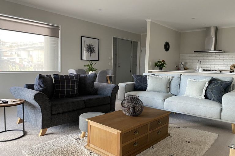 Photo of property in 2 Toka Lane, Red Beach, 0932