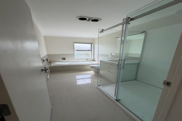 Photo of property in 21 Kensway Drive, Flat Bush, Auckland, 2016