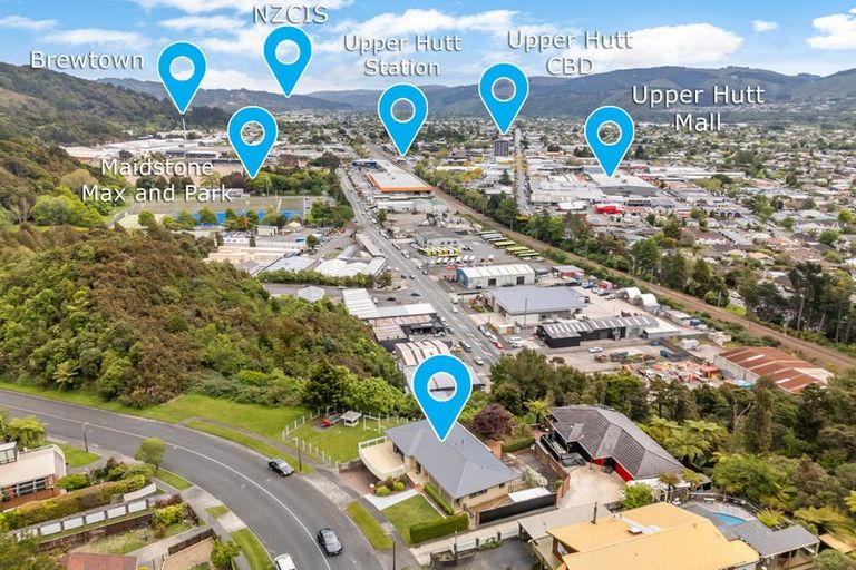 Photo of property in 7 King Charles Drive, Kingsley Heights, Upper Hutt, 5018