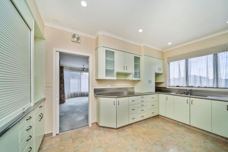 Photo of property in 45 Camberwell Road, Hawera, 4610