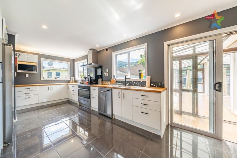 Photo of property in 28 Moohan Street, Wainuiomata, Lower Hutt, 5014