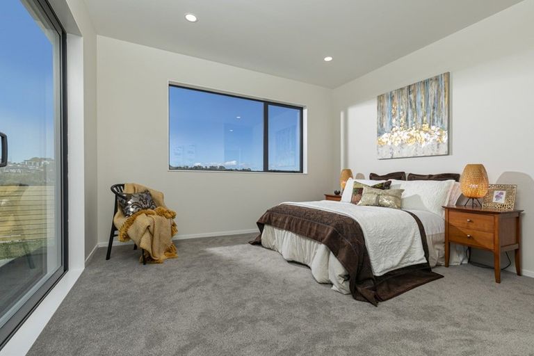 Photo of property in 4 Kina Place, Long Bay, Auckland, 0630