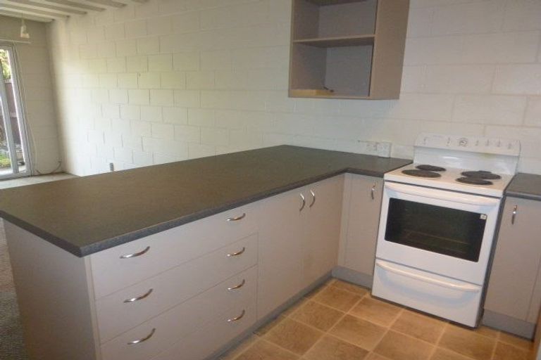 Photo of property in 2/273 Riccarton Road, Upper Riccarton, Christchurch, 8041