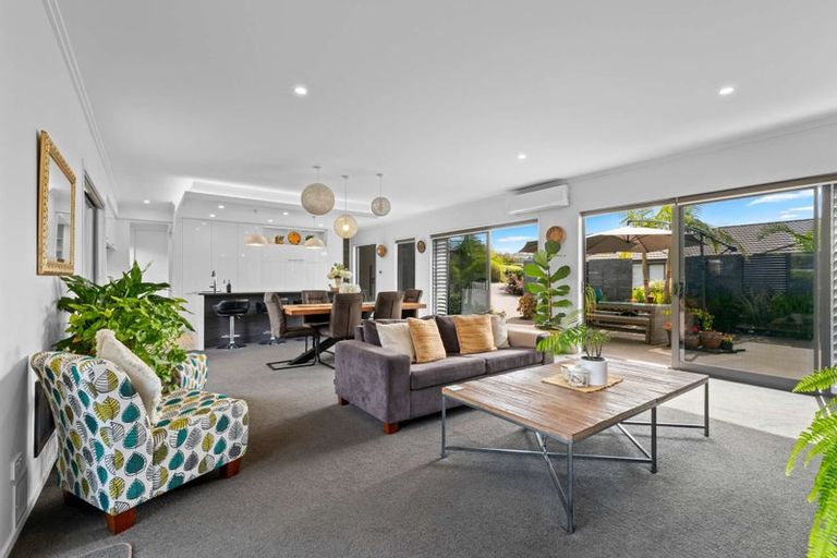 Photo of property in 20 Mcneish Place, Pokeno, 2402