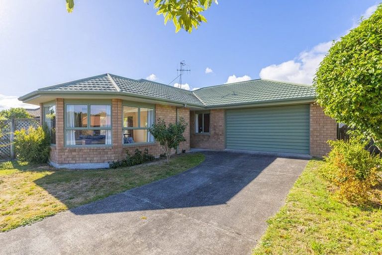 Photo of property in 102 Makarini Street, Paraparaumu, 5032