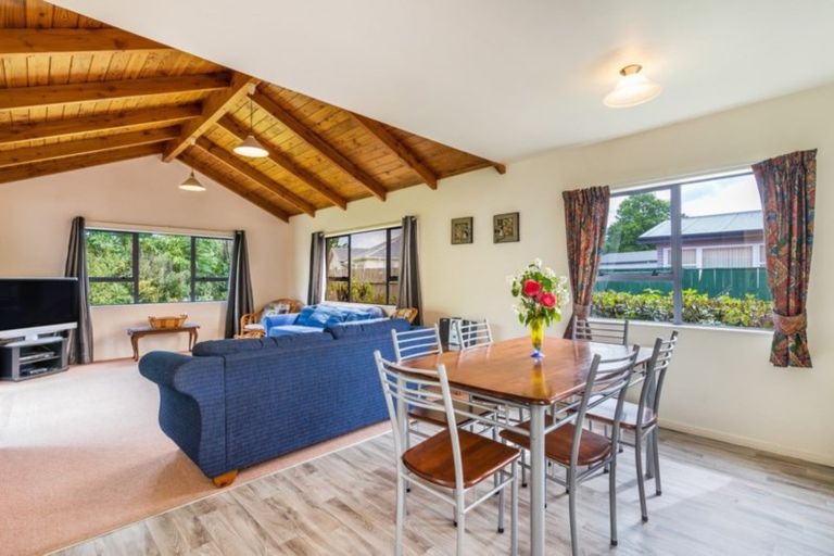 Photo of property in 12 Runuku Grove, Turangi, 3334