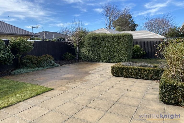 Photo of property in 8 Innisfree Place, Northwood, Christchurch, 8051