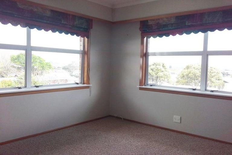 Photo of property in 83a Eliot Street, New Plymouth, 4310
