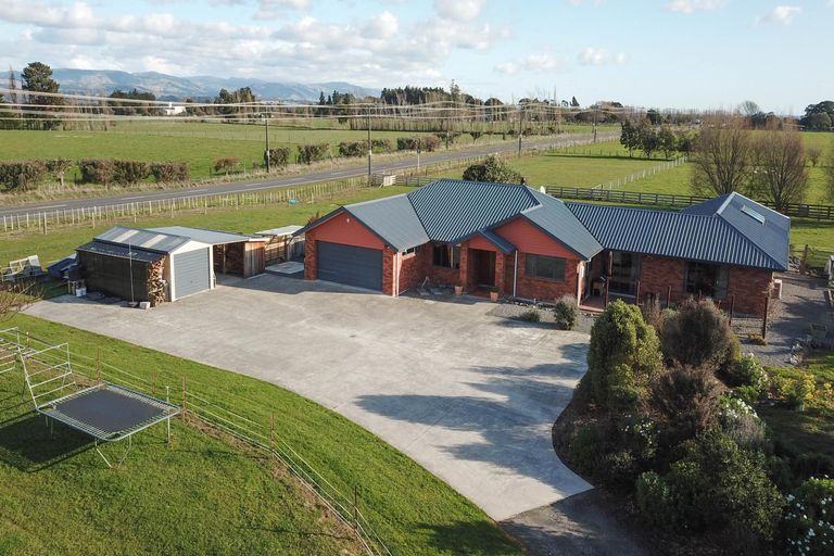 Photo of property in 339 Stoney Creek Road, Kelvin Grove, Palmerston North, 4470