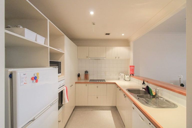 Photo of property in Kelvin House, 1d/16 The Terrace, Wellington Central, Wellington, 6011