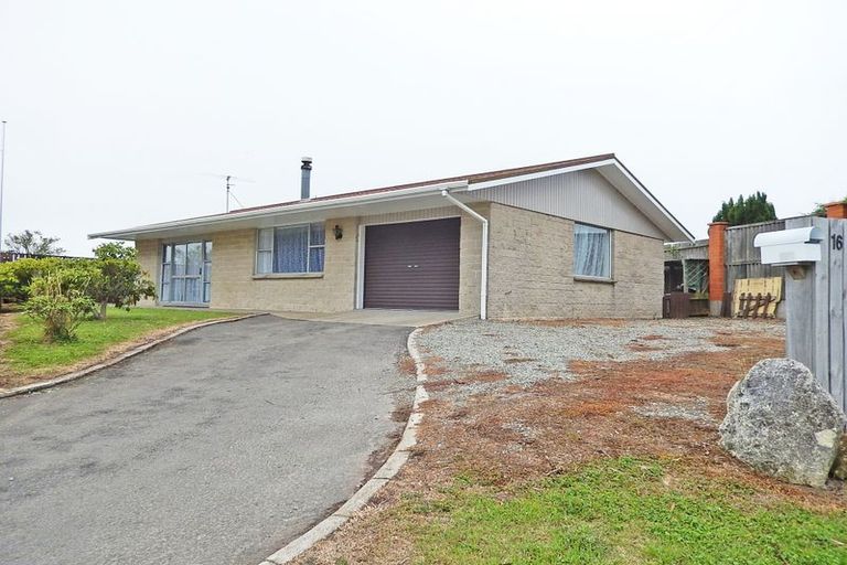 Photo of property in 16 Brinkburn Street, South Hill, Oamaru, 9400