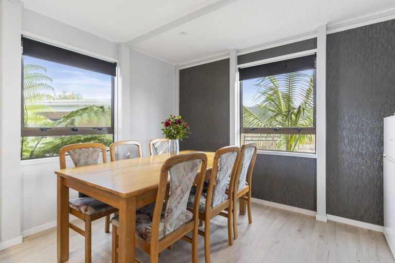 Photo of property in 100 Mayfair Avenue, Whangamata, 3620