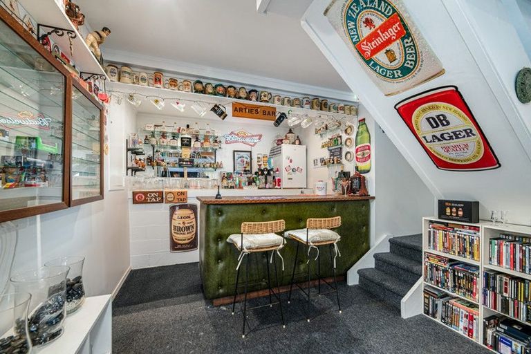 Photo of property in 9 Dundas Place, Henderson, Auckland, 0612