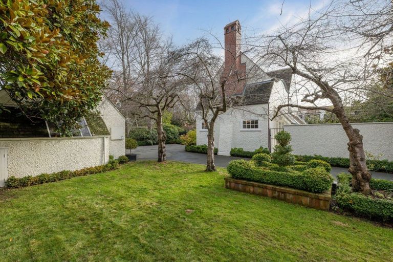 Photo of property in 43 Holmwood Road, Merivale, Christchurch, 8014