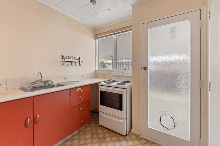 Photo of property in 2/52 Gemstone Drive, Birchville, Upper Hutt, 5018