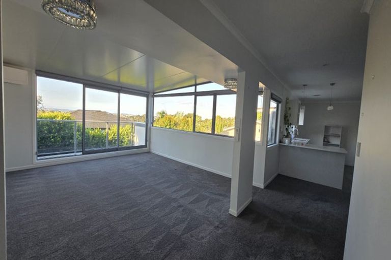 Photo of property in 63 Carlisle Road, Torbay, Auckland, 0630
