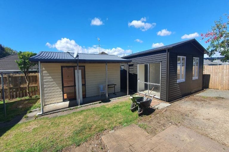 Photo of property in 15 Trentham Road, Papakura, 2110
