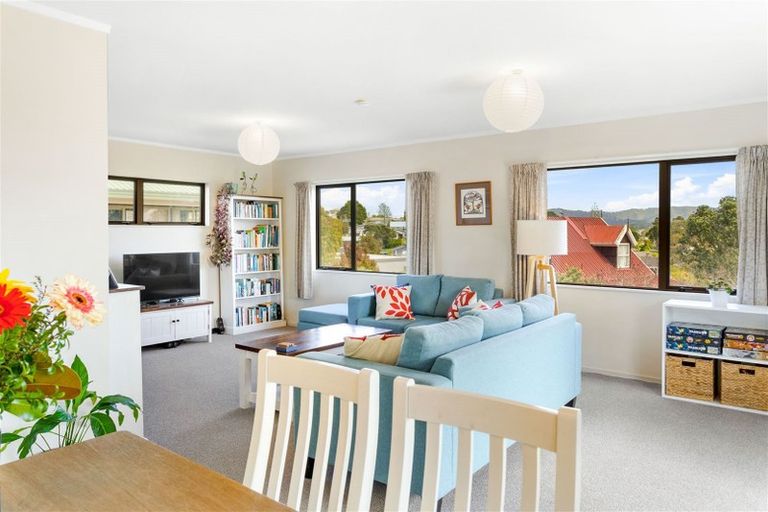 Photo of property in 4150a Great North Road, Glendene, Auckland, 0602