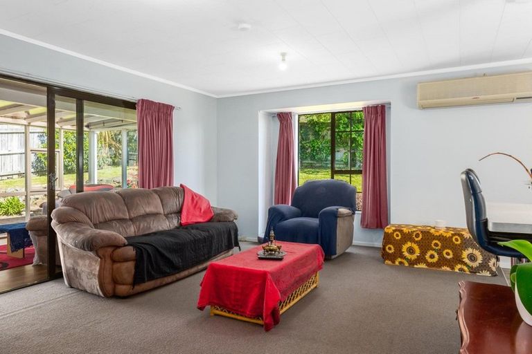 Photo of property in 24b Parkinson Close, Whitby, Porirua, 5024