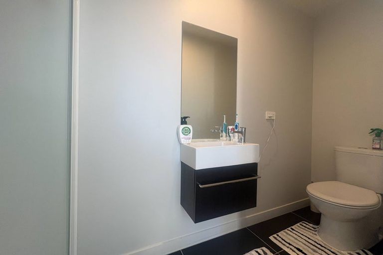 Photo of property in 10/2 Stone Street, Miramar, Wellington, 6022