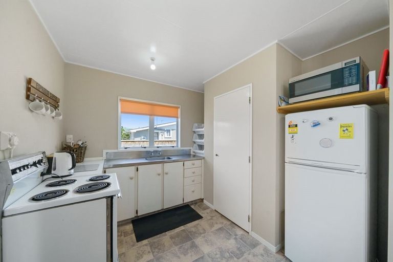 Photo of property in 18a Shortt Street, Foxton Beach, Foxton, 4815
