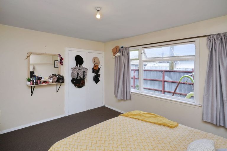 Photo of property in 11 Esk Place, Aranui, Christchurch, 8061
