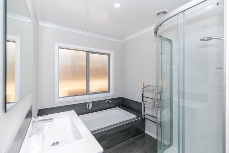 Photo of property in 9 Whanau Avenue, Baverstock, Hamilton, 3200