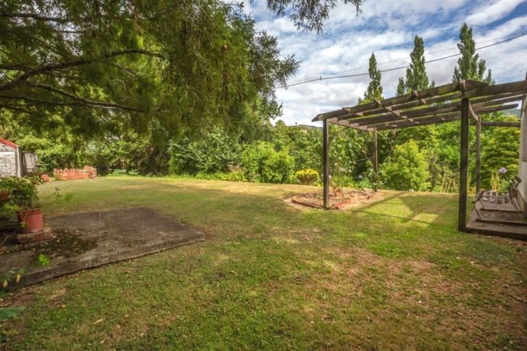 Photo of property in 20 Barton Road, Heretaunga, Upper Hutt, 5018