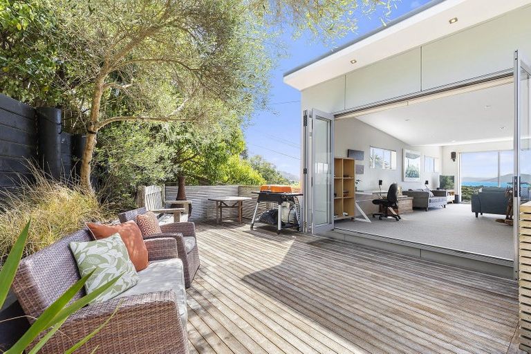 Photo of property in 4 Pinnacle Street, Seatoun, Wellington, 6022