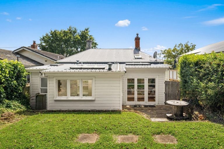 Photo of property in 5 Kinsman Street, Kaikorai, Dunedin, 9010