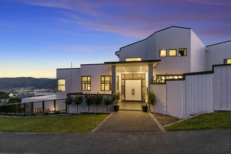 Photo of property in 23 Meadowbank Drive, Belmont, Lower Hutt, 5010