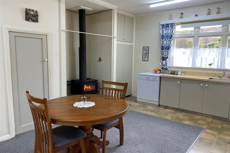 Photo of property in 2 Sinnamon Street, Reefton, 7830