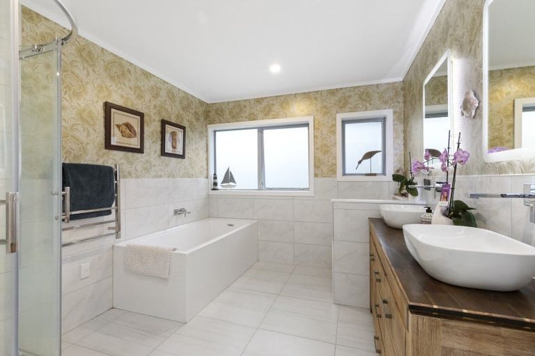 Photo of property in 90 Barber Road, Bombay, 2675