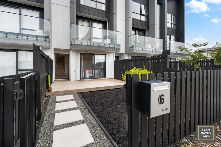Photo of property in 6 Papa Takaro Lane, Flat Bush, Auckland, 2019