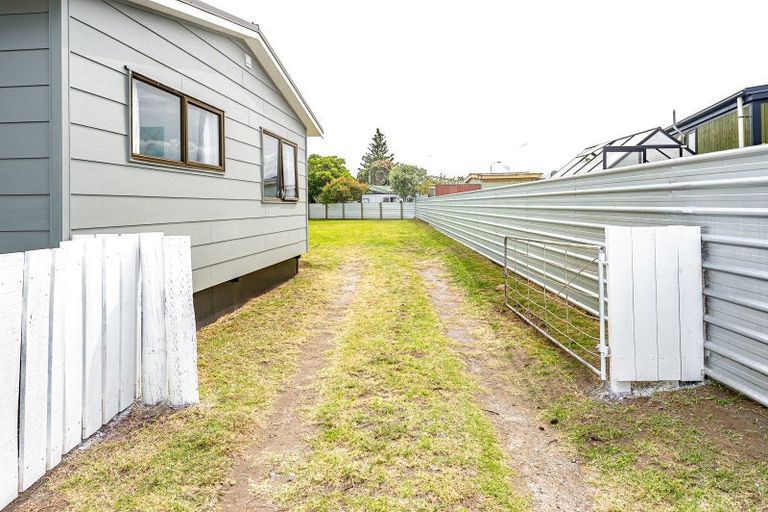 Photo of property in 7 Tainui Street, Castlecliff, Whanganui, 4501