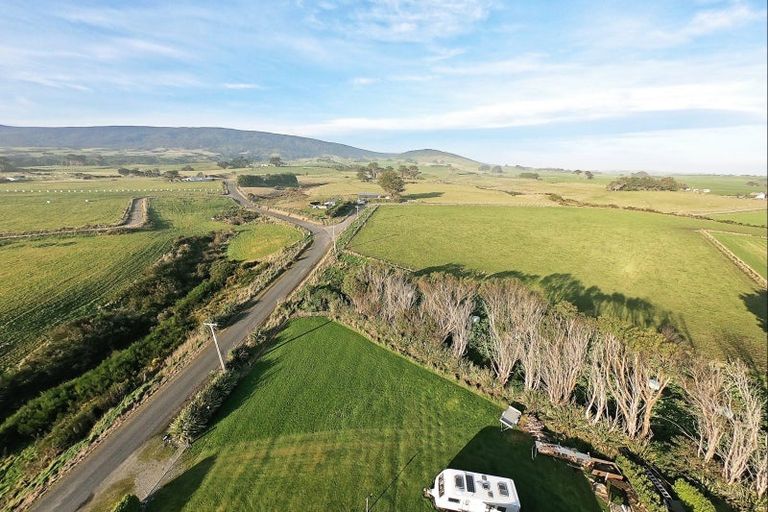 Photo of property in 70 Dover Street, Orepuki, Riverton, 9881