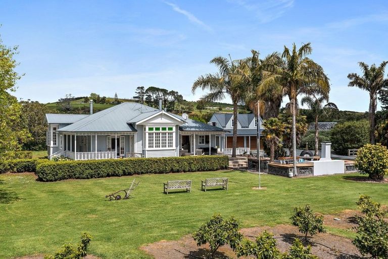 Photo of property in 52 Omaha Flats Road, Tawharanui Peninsula, Warkworth, 0986