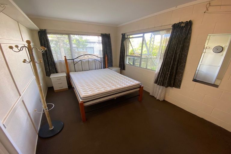 Photo of property in 84 Glencoe Road, Browns Bay, Auckland, 0630