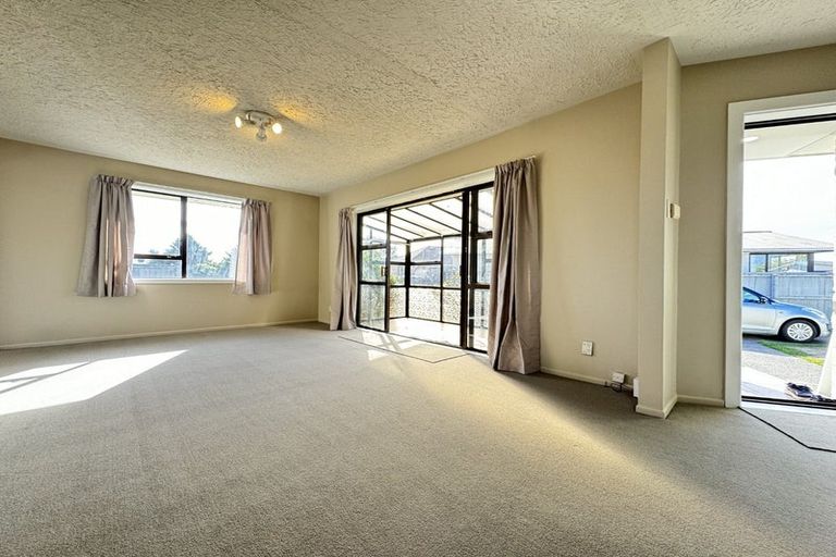 Photo of property in 11 Whelan Place, Hei Hei, Christchurch, 8042