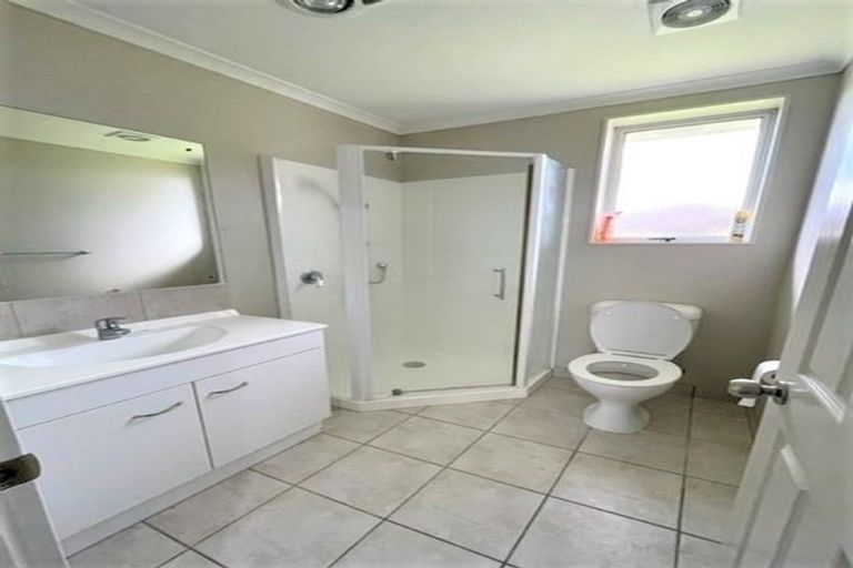 Photo of property in 24 Duckworth Road, Papakura, 2110